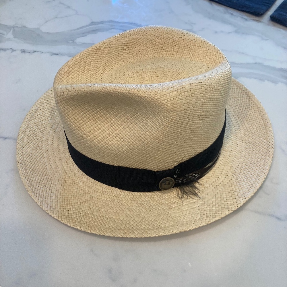 NWOT Goorin Bros Straw Hat with Black Ribbon and Feather in Pin - Picture 1 of 8